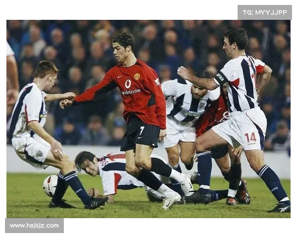 小卢卡斯在巴黎长期沦为替补的深层原因与战术体系影响解析